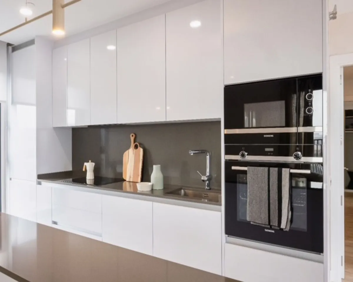 a9822058-b60d-4b39-b28e-6133b501f8fa