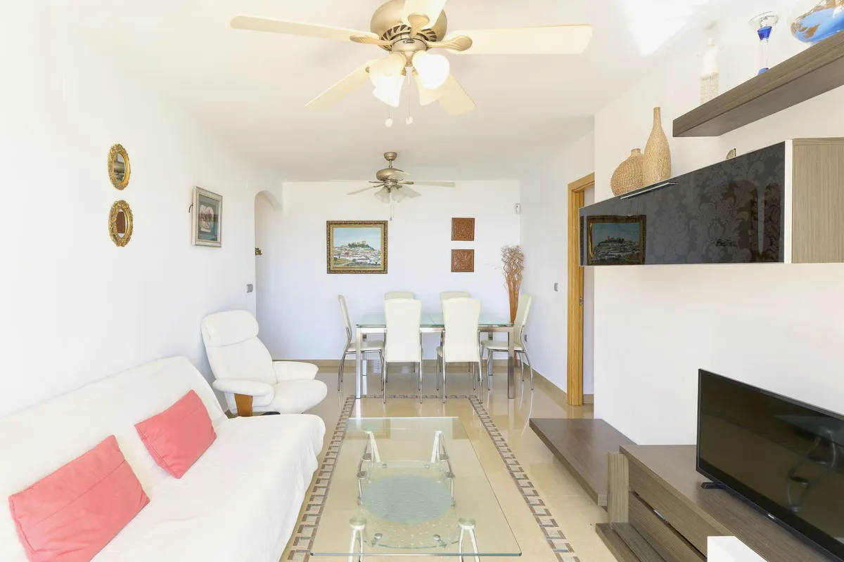 2fe4f624-d587-4678-bc41-a8f03ba6606d