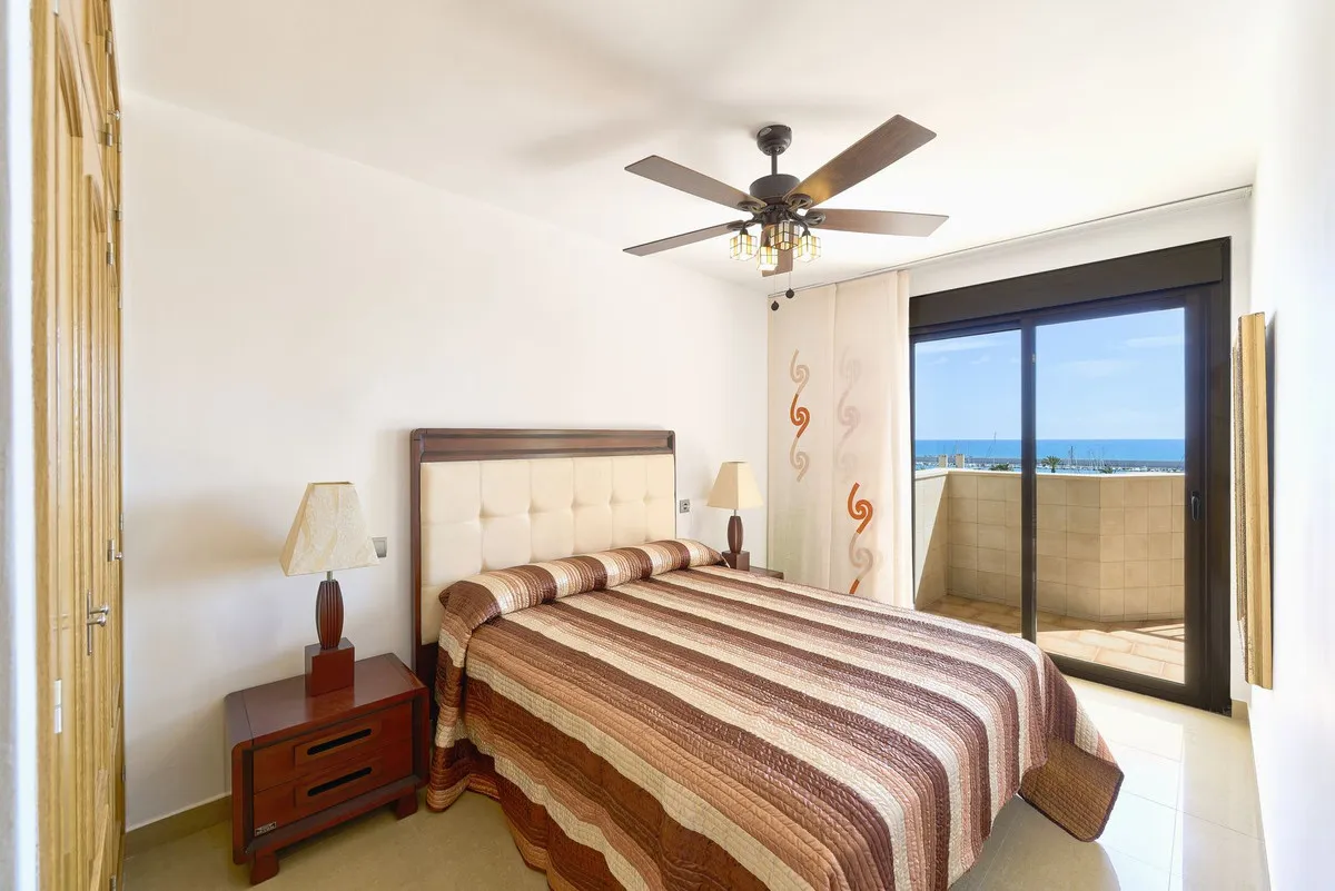 8d93adef-b3ae-4ead-90c0-b9b6df337d60