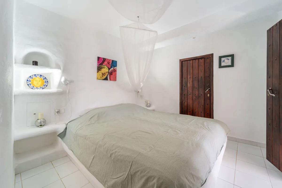 2a52f6cc-4ec7-42eb-bed7-64c8e7e091b2