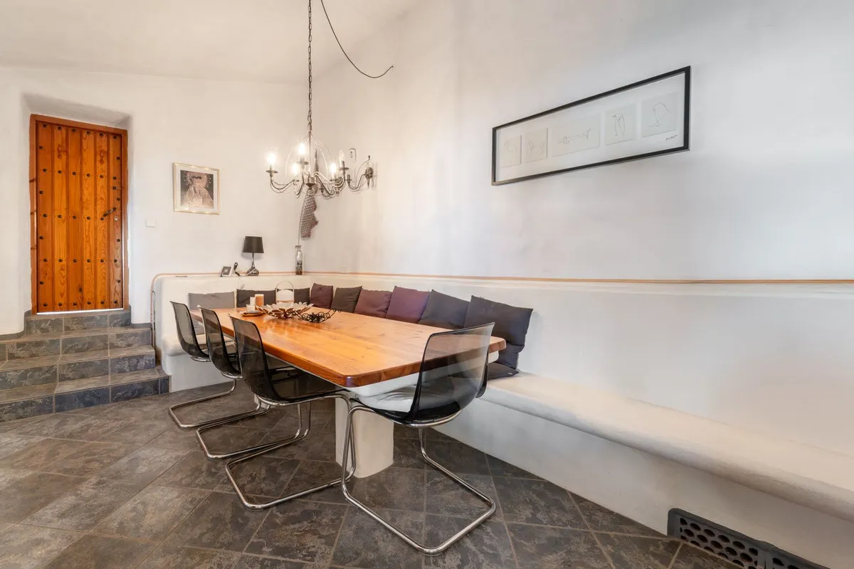 72fa9b51-6de9-4f71-a1be-9a37528a8bf2