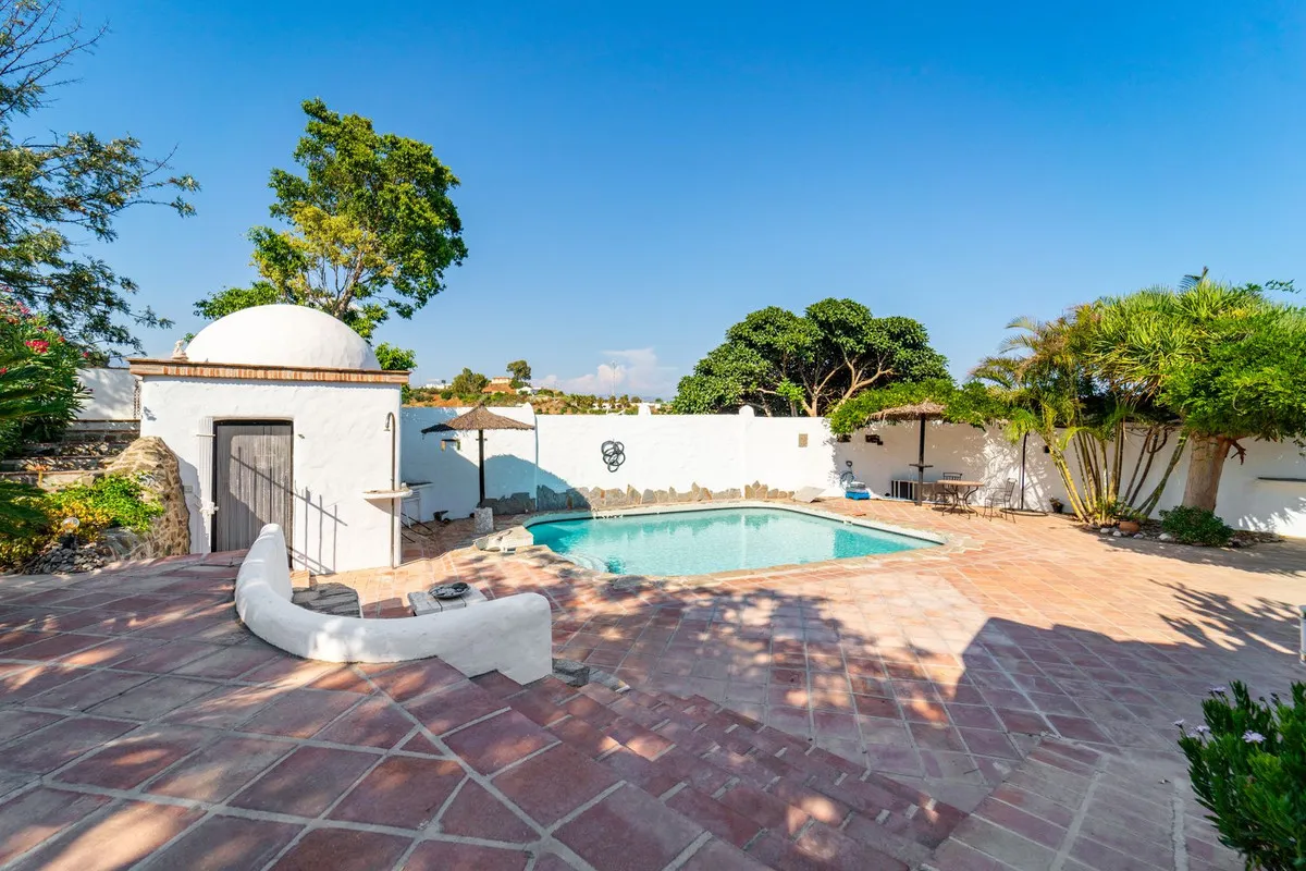 74e648a7-6926-48a0-ac27-34b2a335e90f