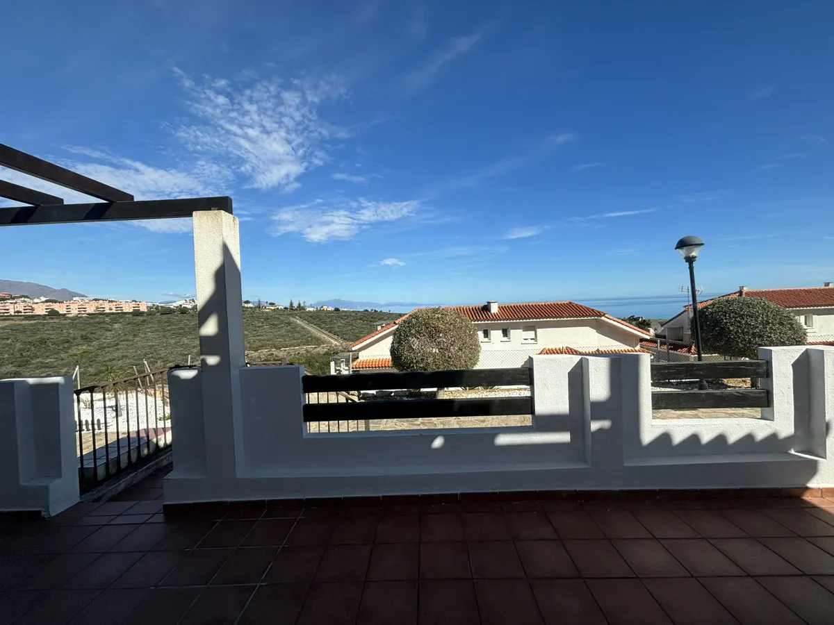 c3eff053-b80d-4e5e-bb4a-f45dd6a40617