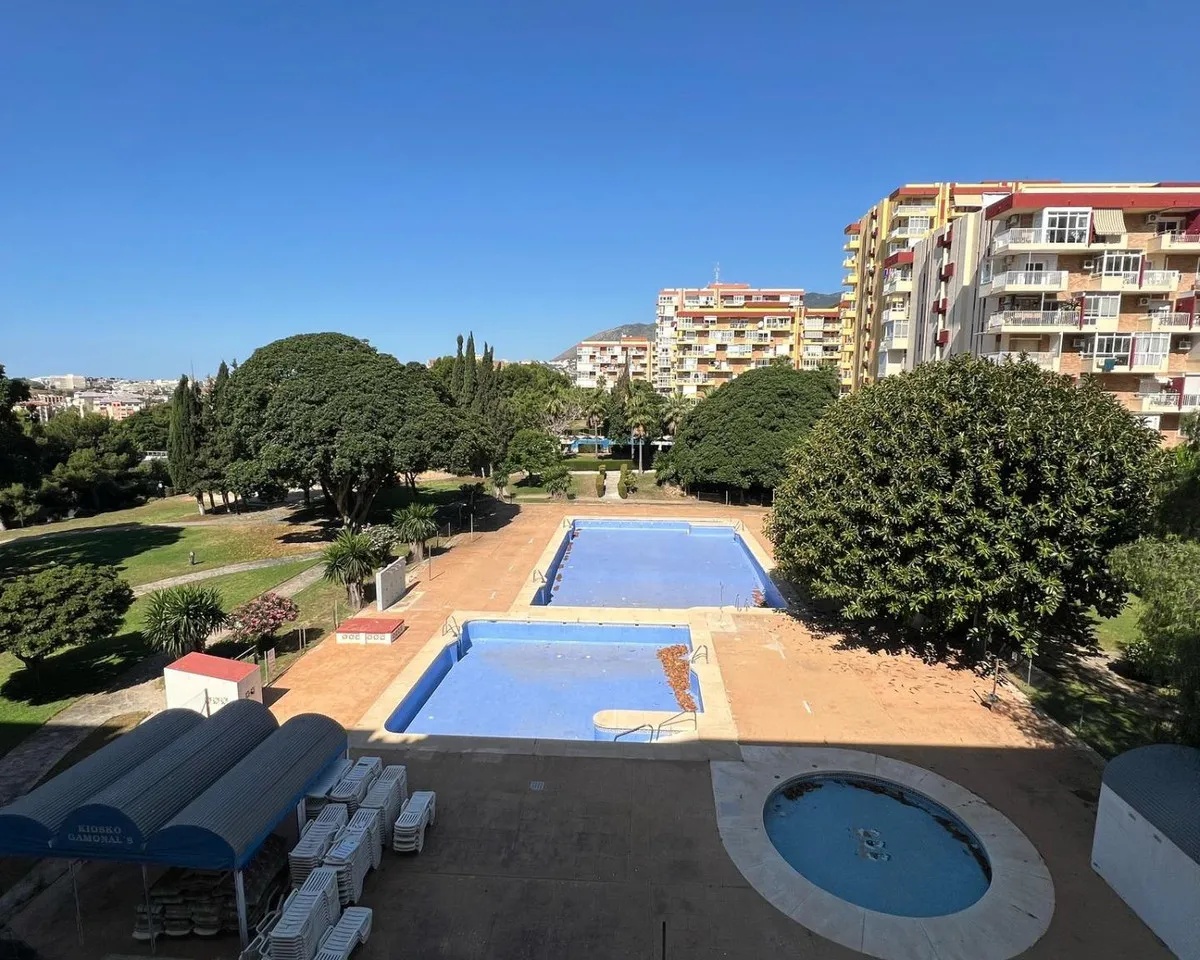 4eb3e976-912c-40ba-8875-b300fd971b17