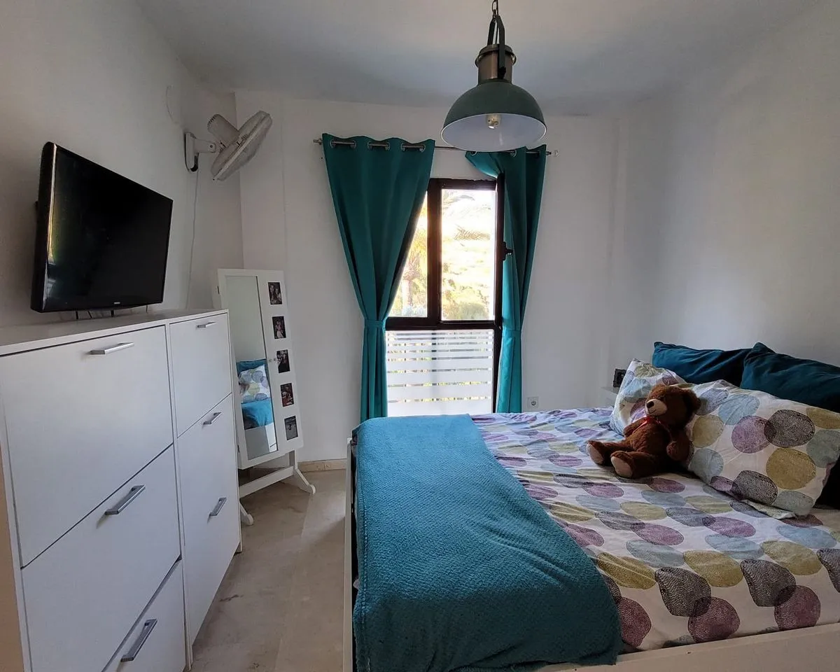 9f1fb972-e032-4f69-991a-9cb3b6ae79ef