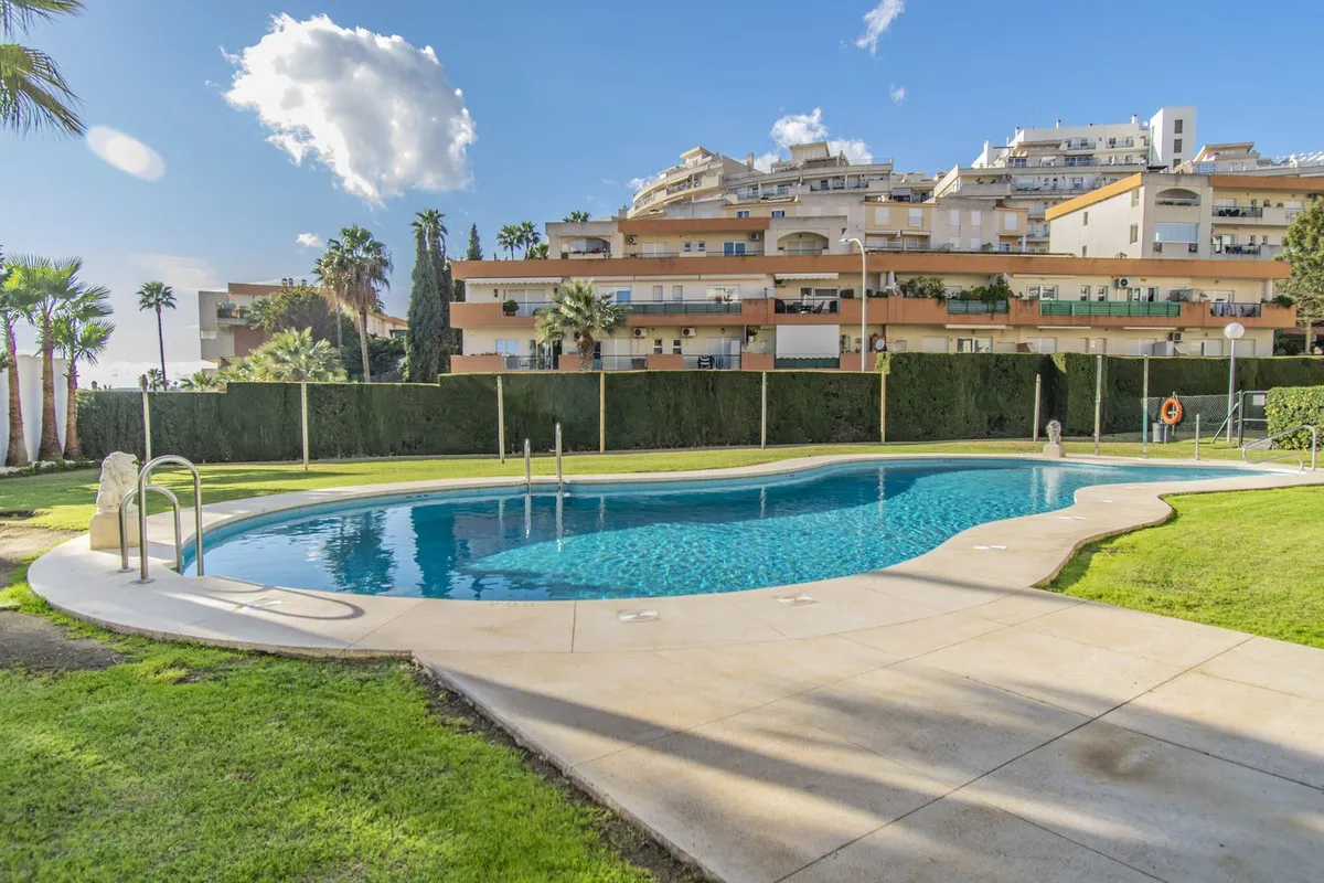 30042a00-fe9d-4563-b6d4-57ccdf418915