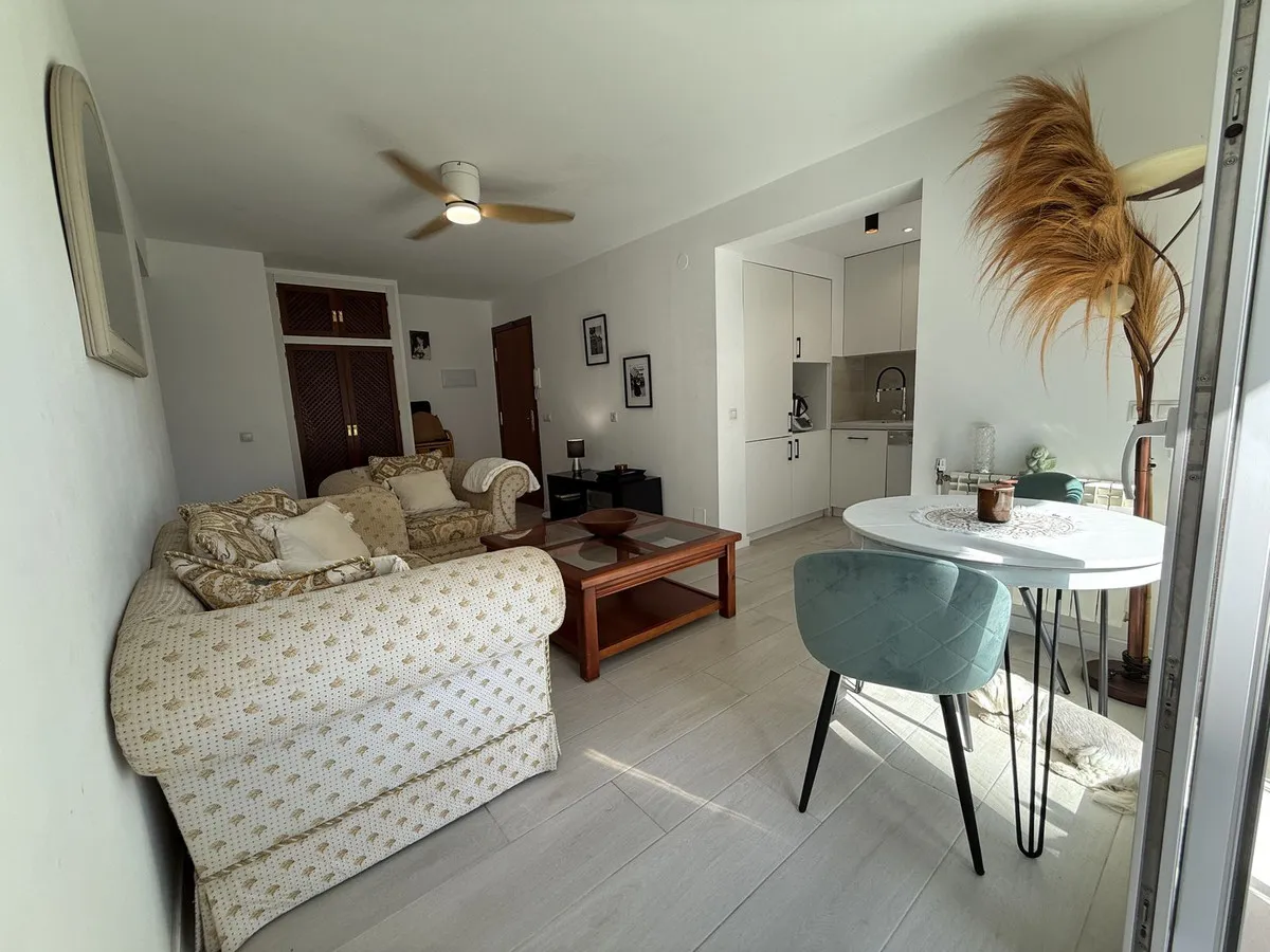 86468351-b9af-4acc-86be-ef044858b9e3