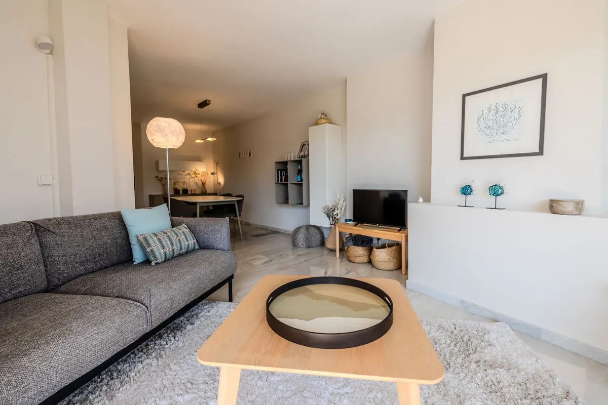 bd15471f-38af-4d76-a4cb-2fdab1f2096d