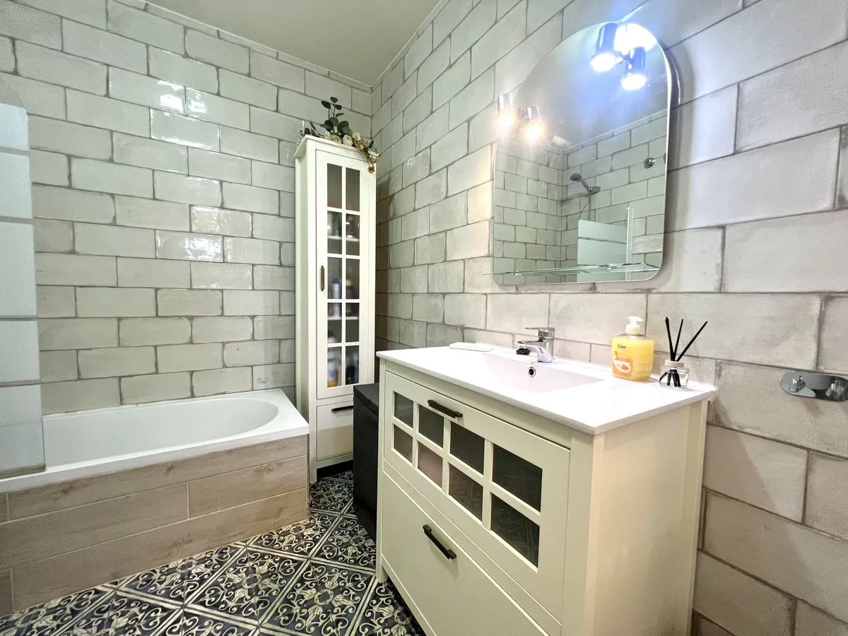 b2d486fa-aa6c-4da8-9e05-560da83f0e68