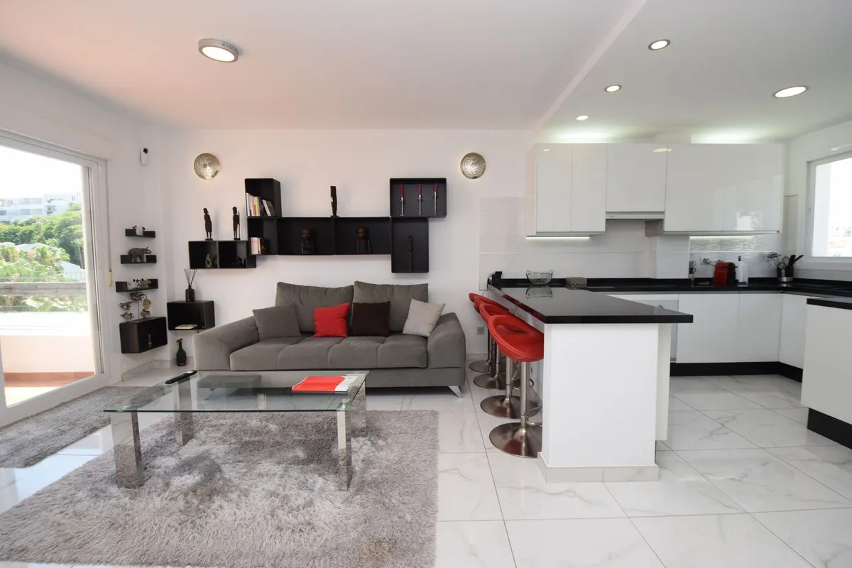 a56d800d-89b2-43b3-980f-0450a9b5dd04