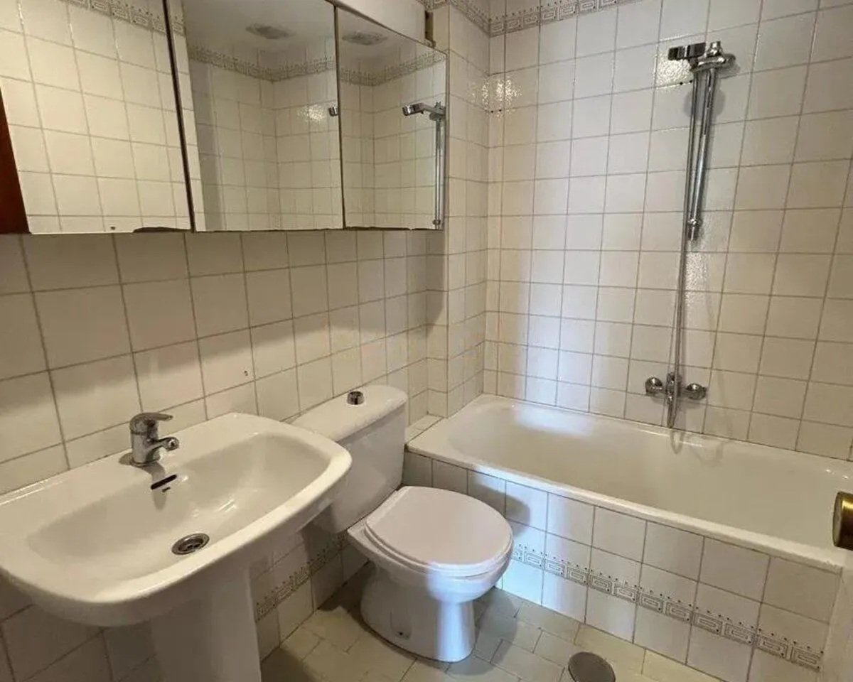 b0496bd5-8dc7-440e-8273-a30b1774ebe9