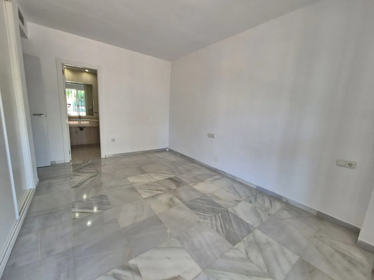 40263176-86f0-4bba-a5d9-06ae983f4c6b