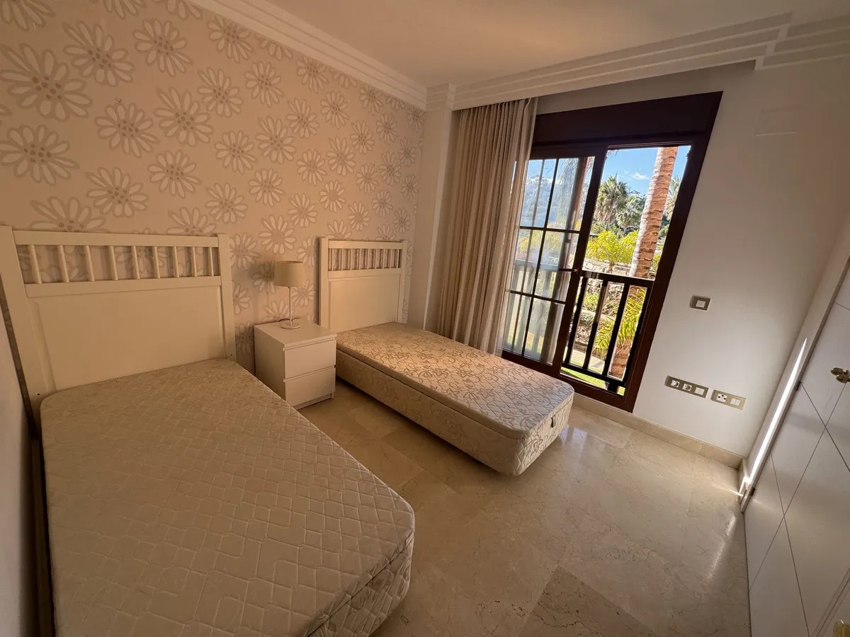 68d3cabd-8811-4ae4-9d71-3d450415937b