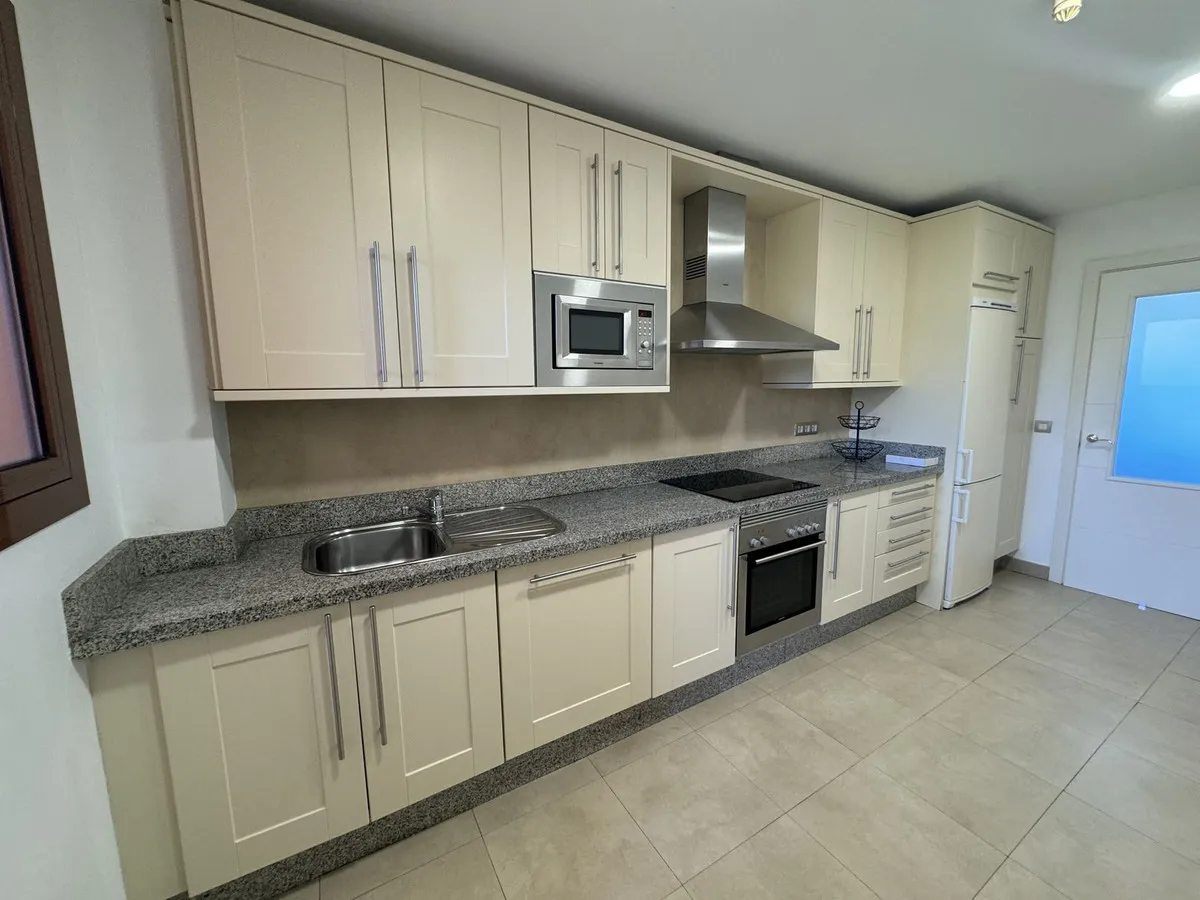 f2b9356c-a6cf-45fe-a58f-cbd8f47113b0