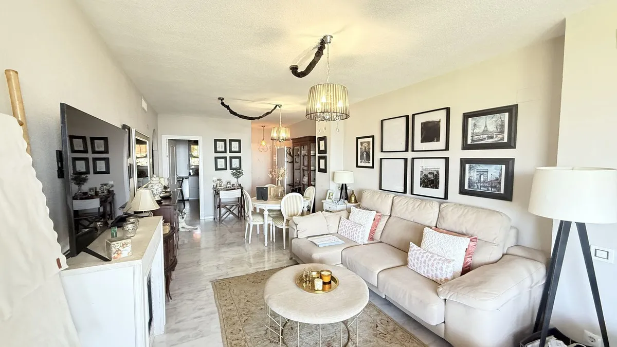 dd184375-8e14-4f00-8314-a995572f9f08