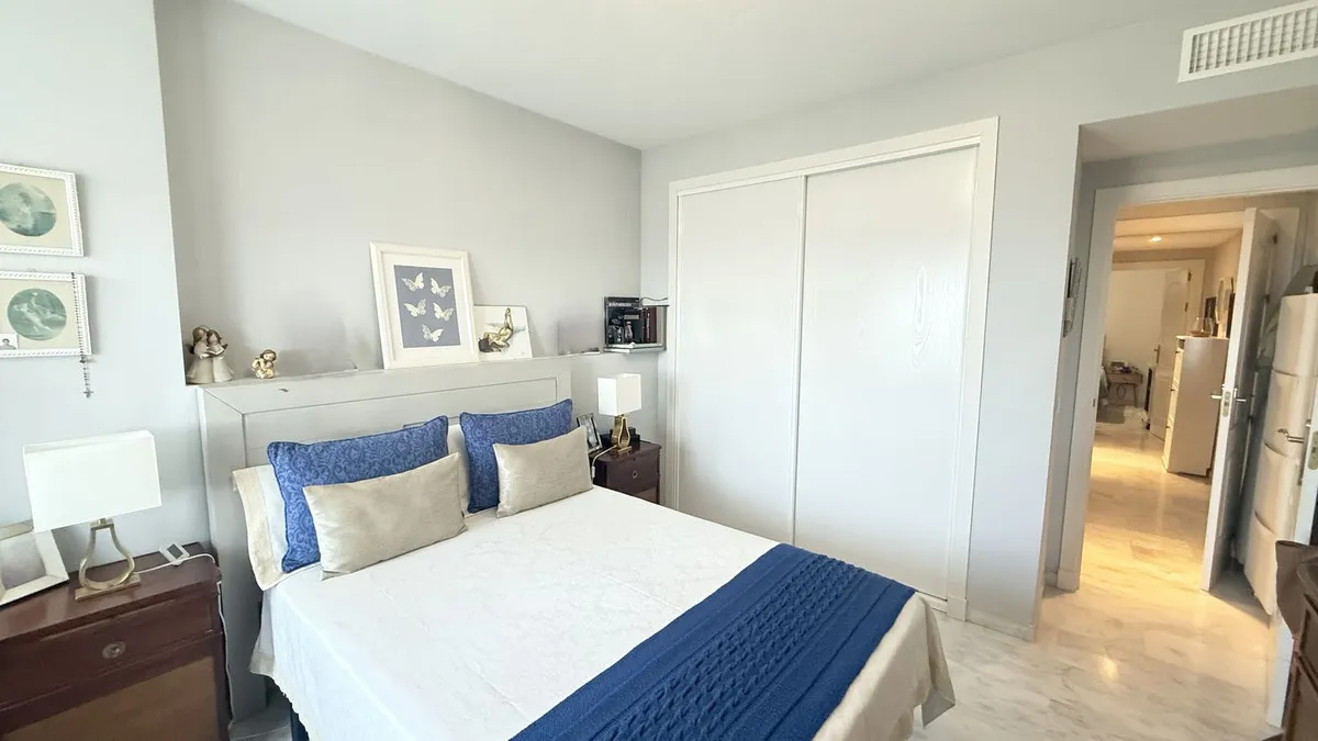 ef094eec-79cf-459f-8b97-bfea728c4d75