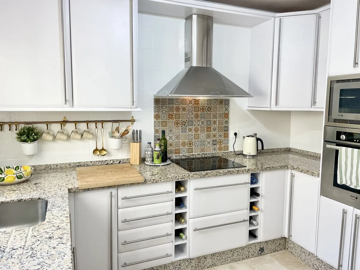 f9d19a28-f502-4c2a-b075-dfa9617bc87e