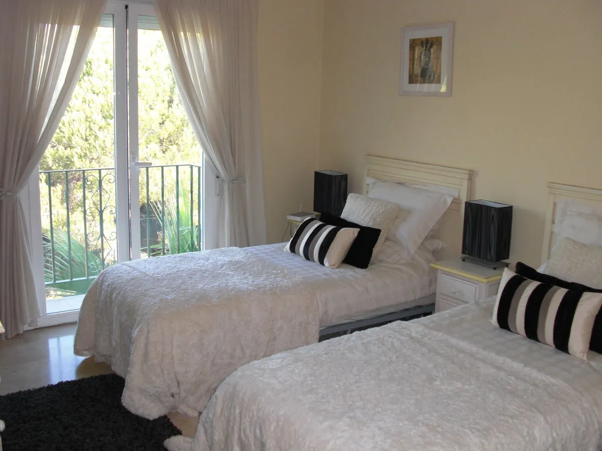 16d3d85d-5631-415e-85da-bf61d8940202