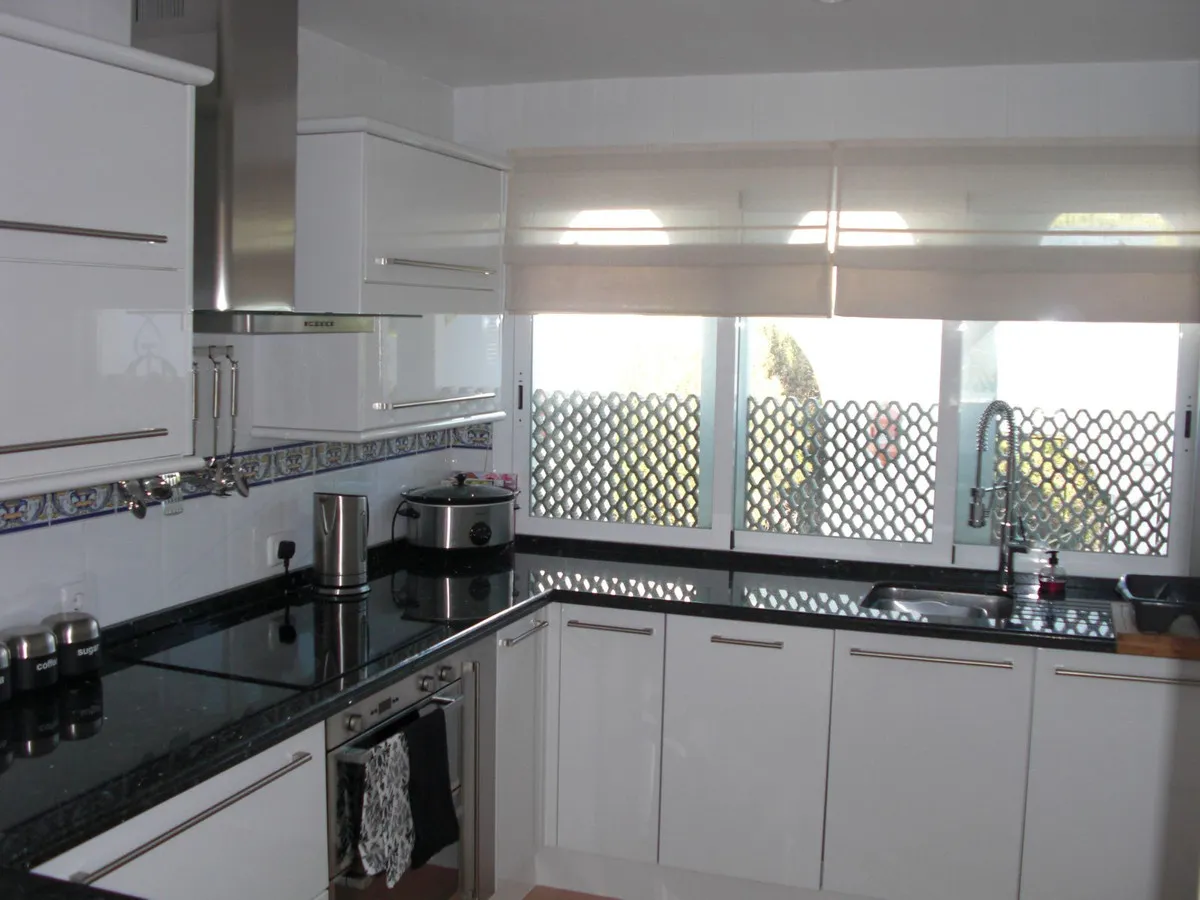 1f0f0535-dba1-412b-9f3f-1e09aaae8efd