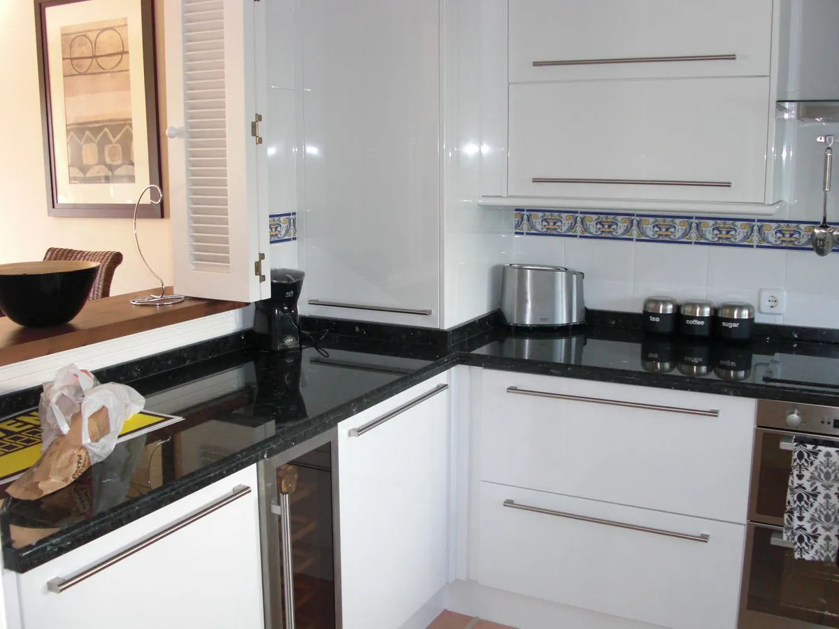 d7e173ee-7b90-4f51-9f7e-479dfef306f1