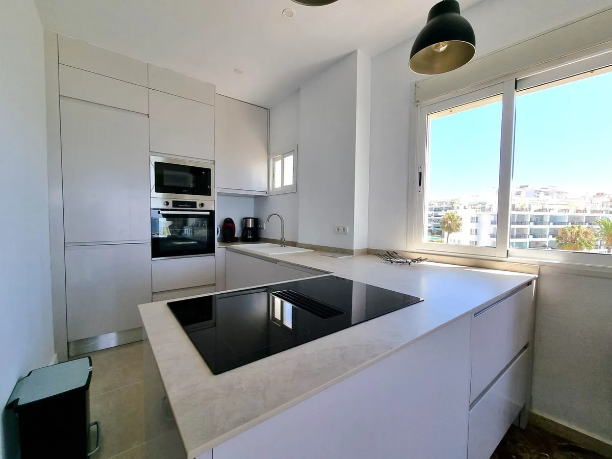 33ff849d-34cd-423e-8720-7a32c2a39fd2