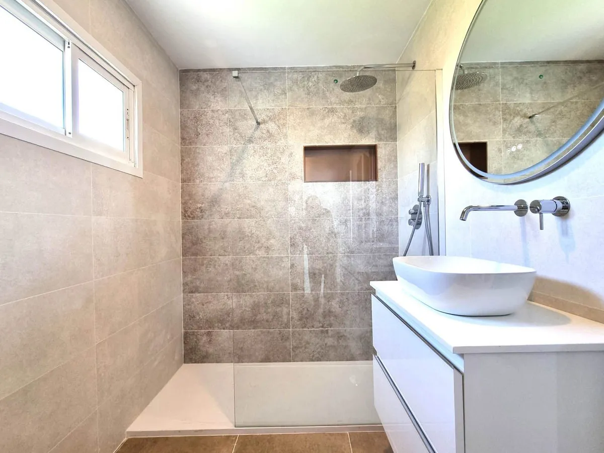 eed3c6f1-545f-45ad-a181-3bd9e28375c5