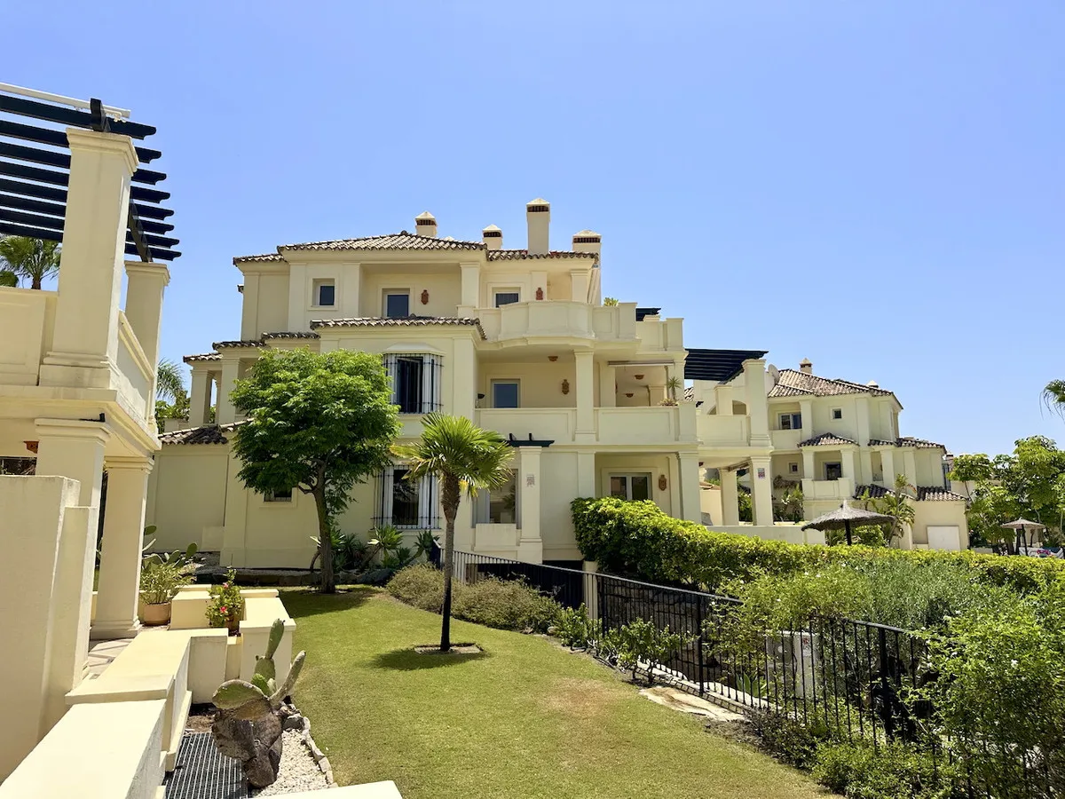 9976c53a-9bca-4653-8559-0aee4031f7a5