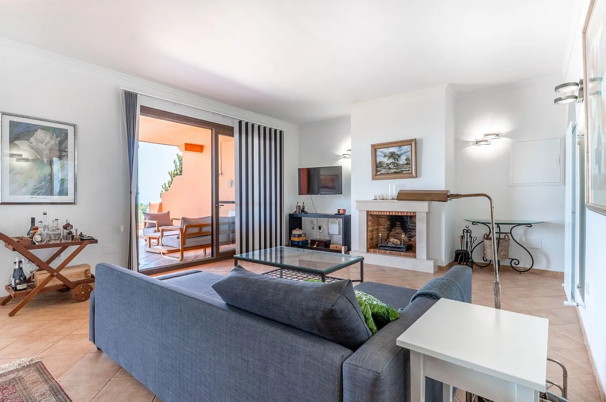 0083d2e9-f671-47a5-8b52-3f44f4b648c1