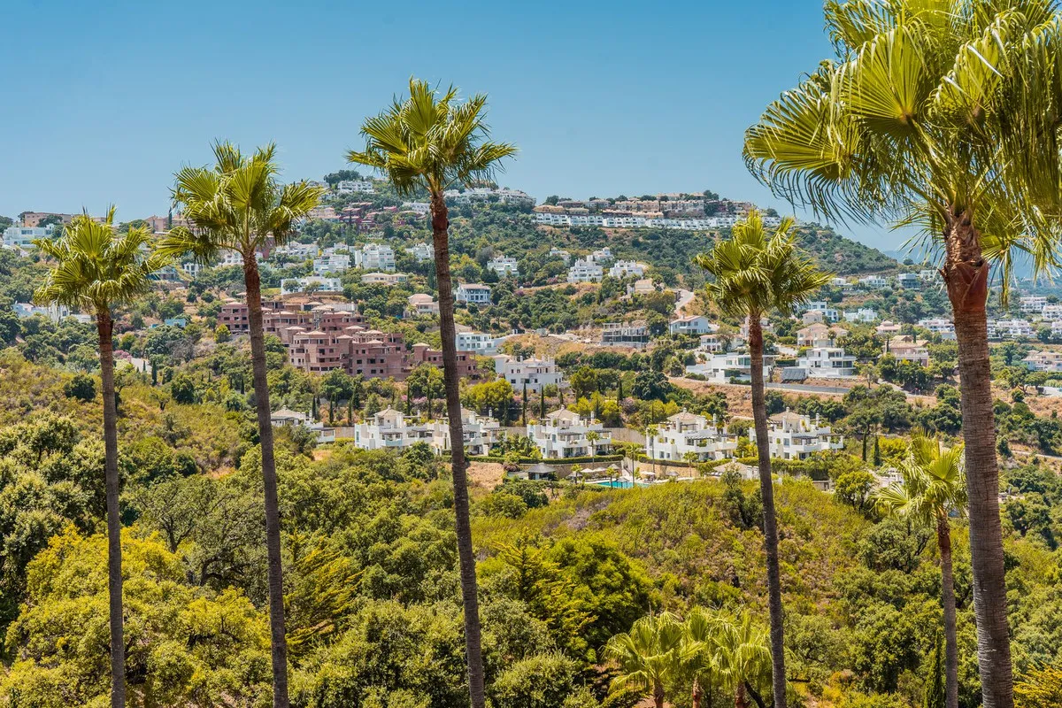 70aaee2e-e220-4acb-aca7-2e47b82e0f3f