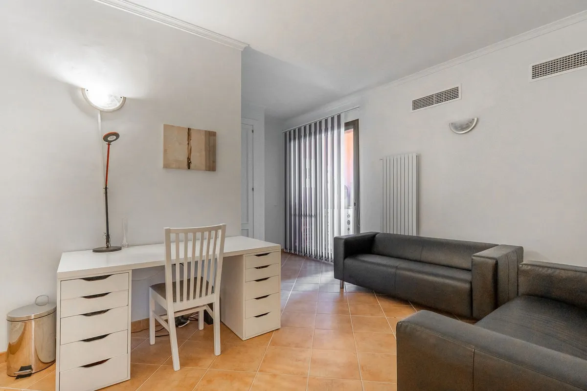 8e481523-e3c1-411c-b3b5-d26dbee9b5d6