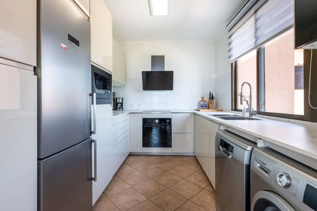 9dff865a-a761-40e9-ad57-c0b3efc3ecc3