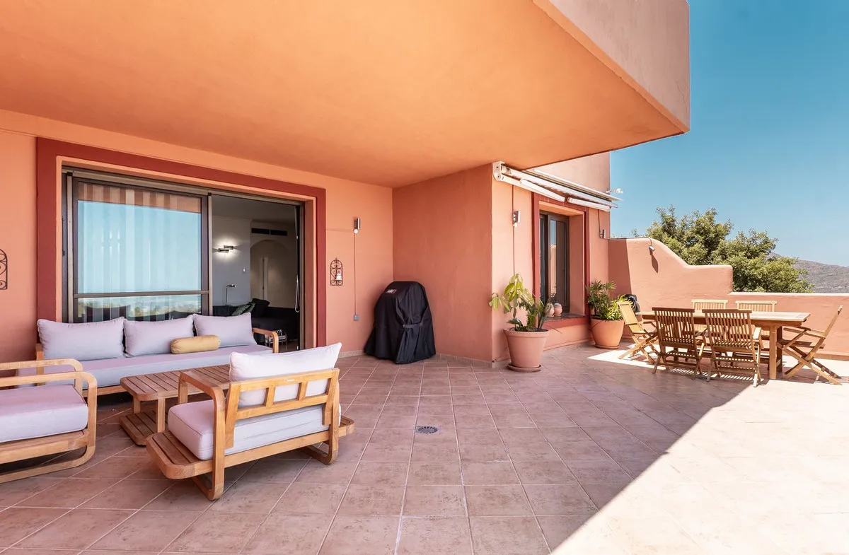 e29b19e6-9b03-4c76-816a-df8b936f7e86