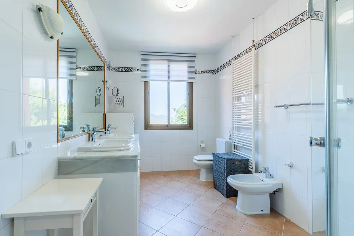 ff181fcf-41d4-496d-bc56-3fdaa4f3bd0e