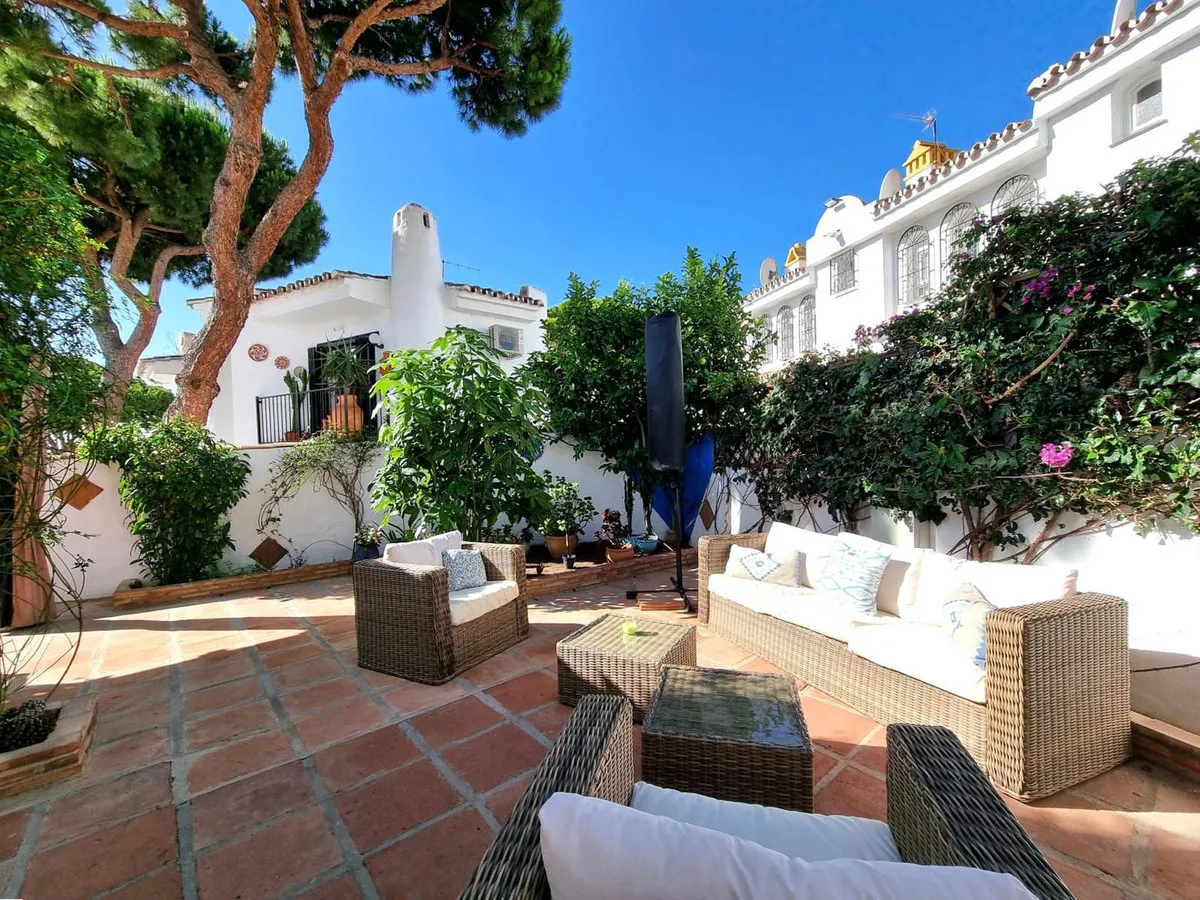 deaf93eb-bafb-4a41-acc9-472bd5eb5355