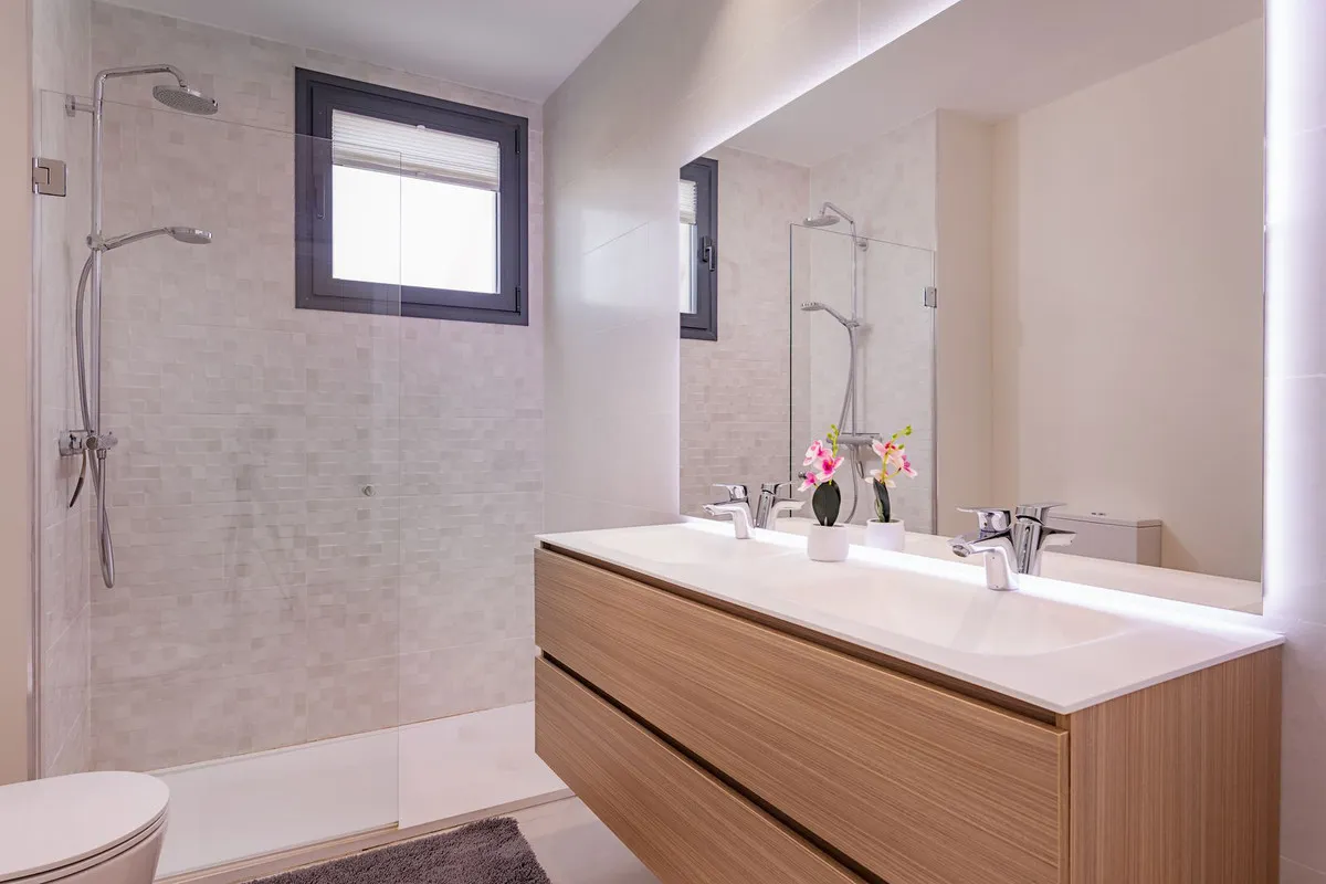 a516e672-20b7-4f77-8ddb-11673e365f32