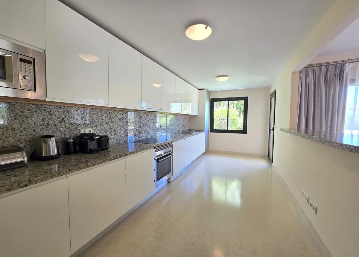 5b1eb503-54df-40cf-821e-5ca01e2430da