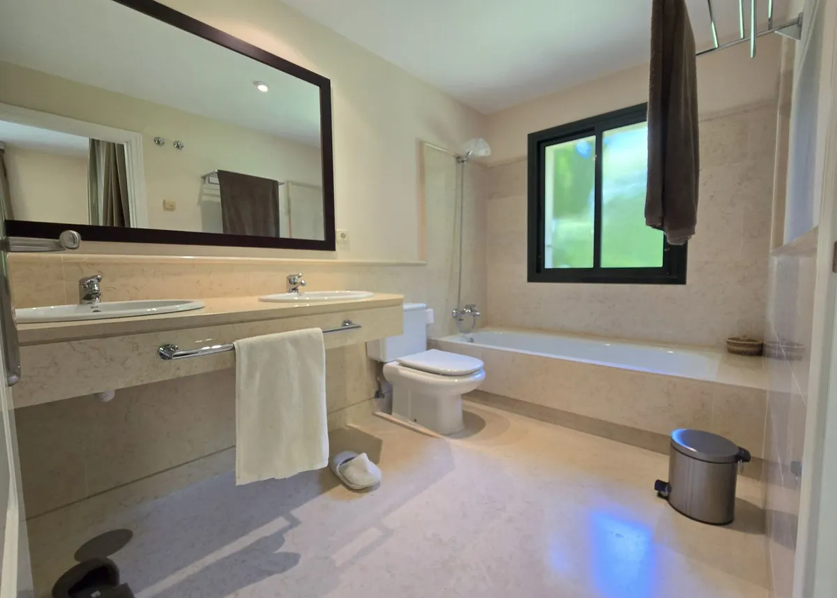 a893c156-644a-44c4-a4bc-176e3b5504bc