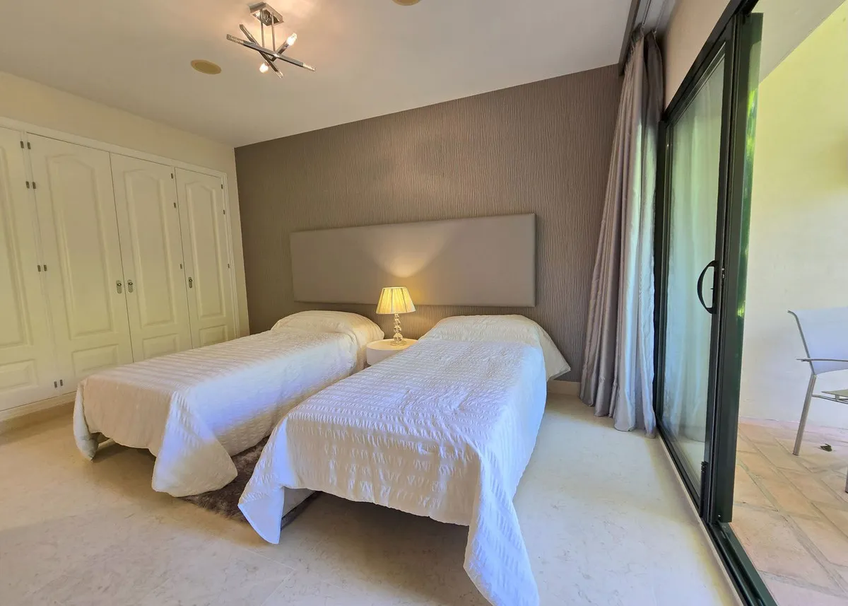 aa836f49-ee96-486c-b248-d8cad9d80321