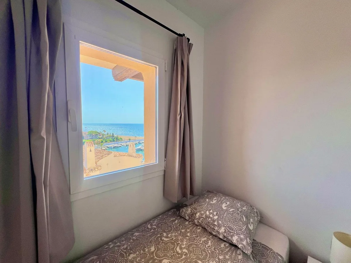 232b79a2-e282-4a7f-9ecf-e8960cf1e753