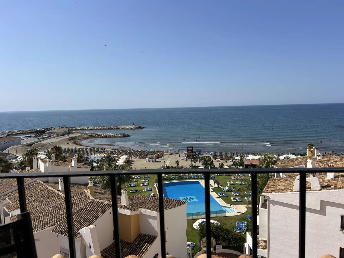 ee953845-6fe8-48c9-9d39-e81673a96ad4