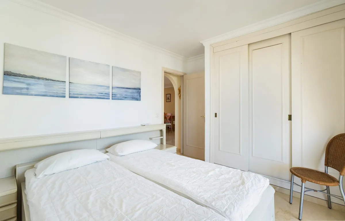 87b4e28c-68d7-44b0-807c-6b28663aed49