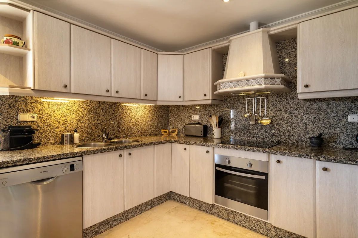 c9a7df7c-1bac-4d1b-9232-442851901c23