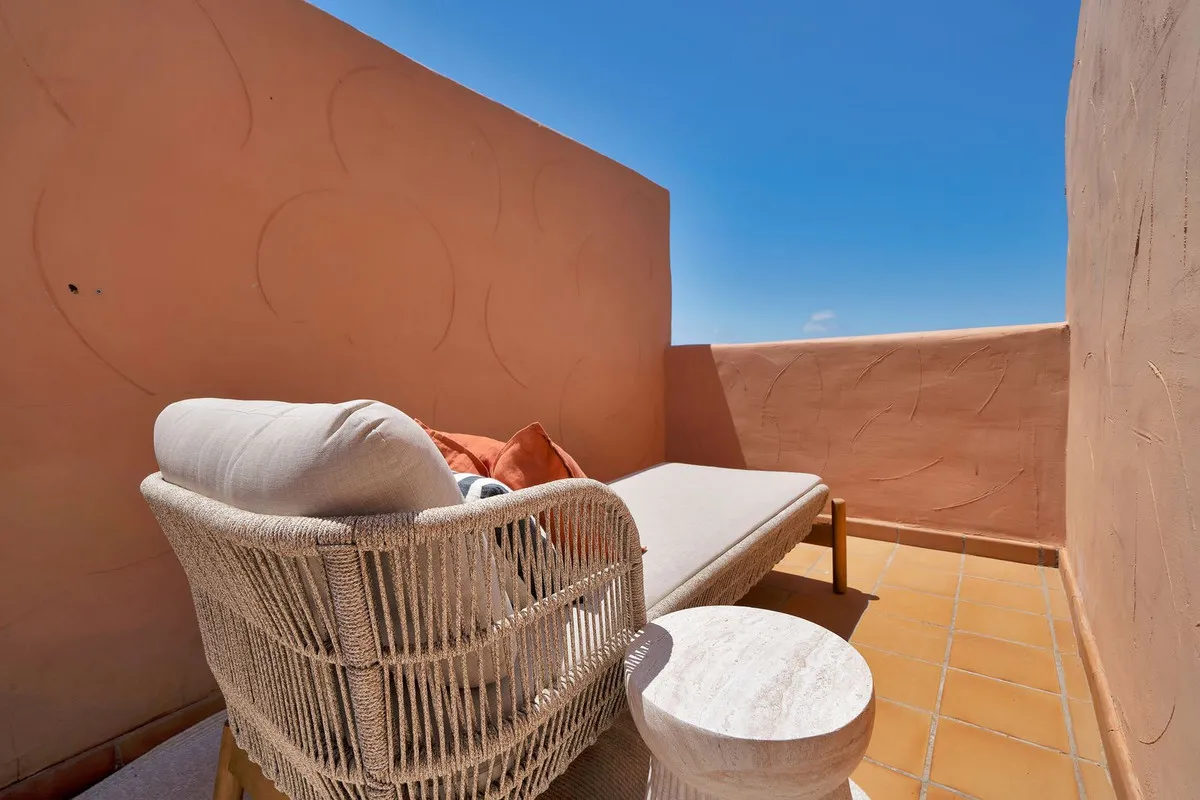 0f8f6ea6-9e71-4e81-b75f-8d5f37fbf16c