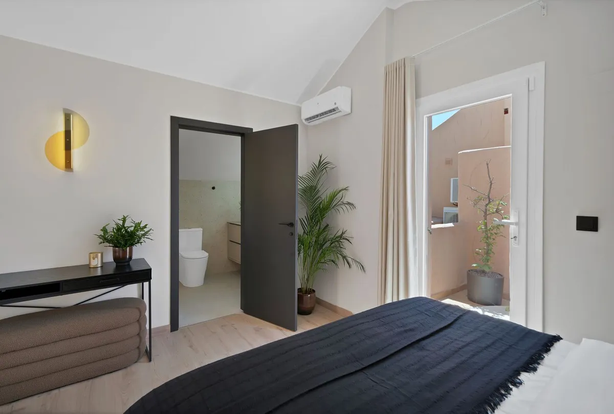 477f8ec5-ba9f-48d1-a416-34f354dec05b