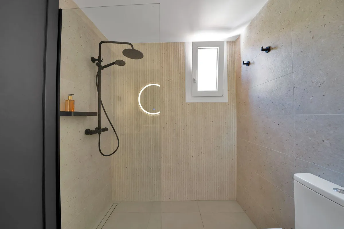 49ef43c6-c138-4874-bd22-69c1f5f2d7c2