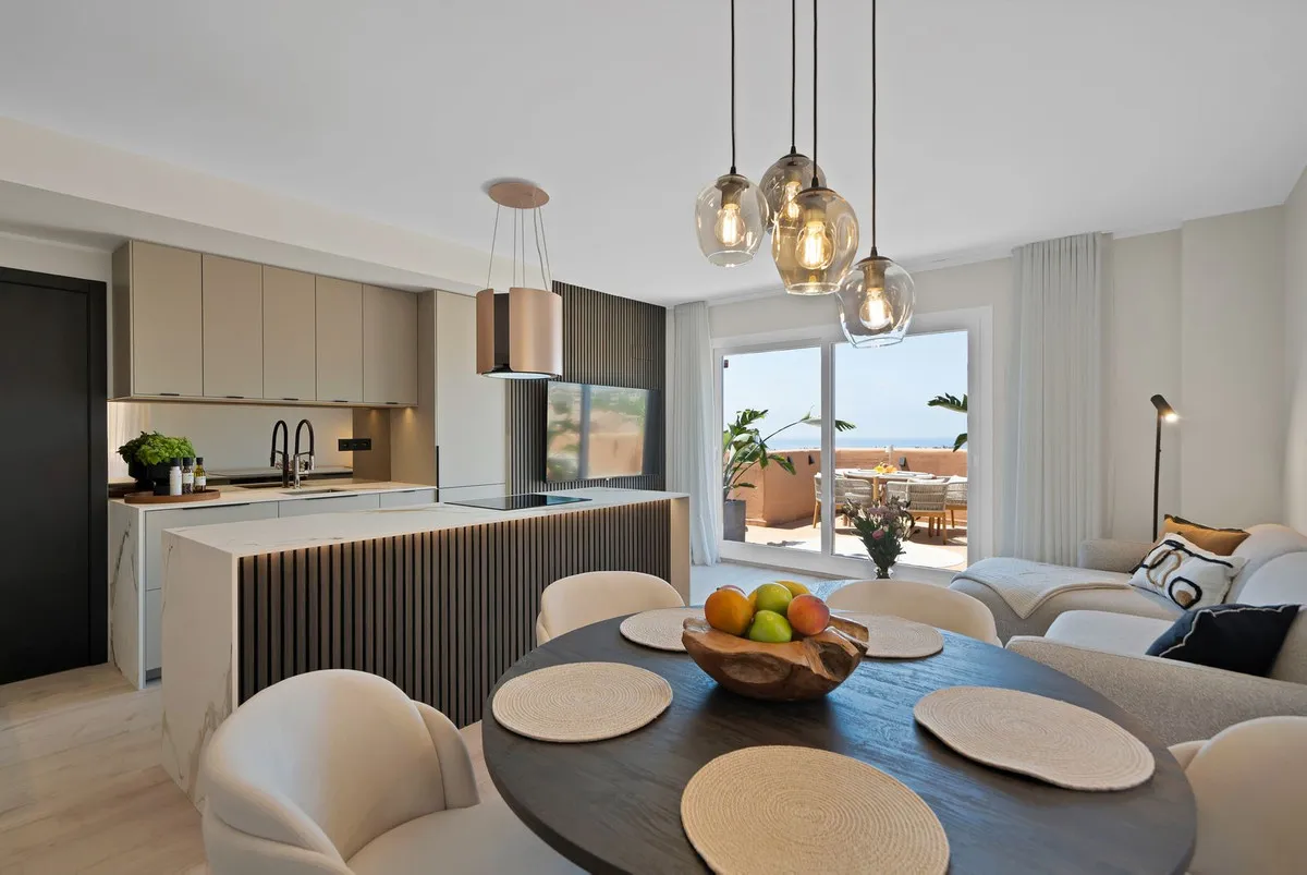 818374d2-6d40-41eb-80fb-42165079d4b2