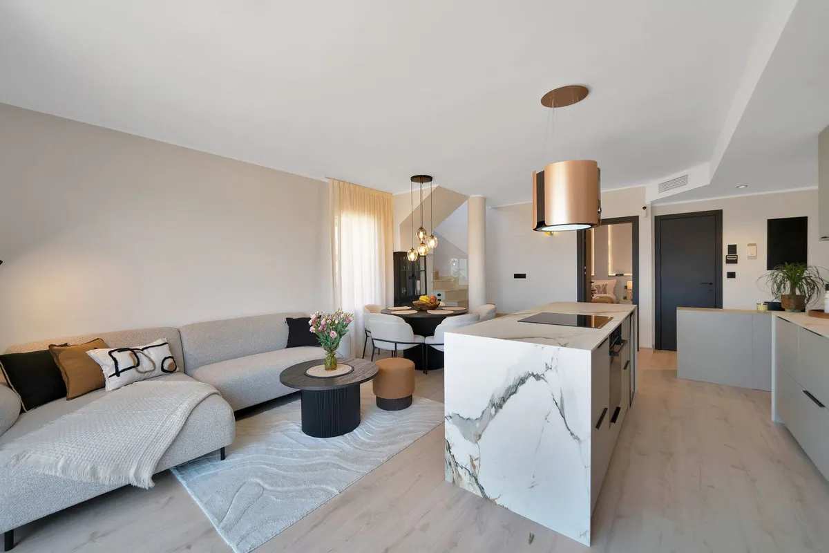 8d2d8051-3c7f-49a2-846c-fb2efcd368f9