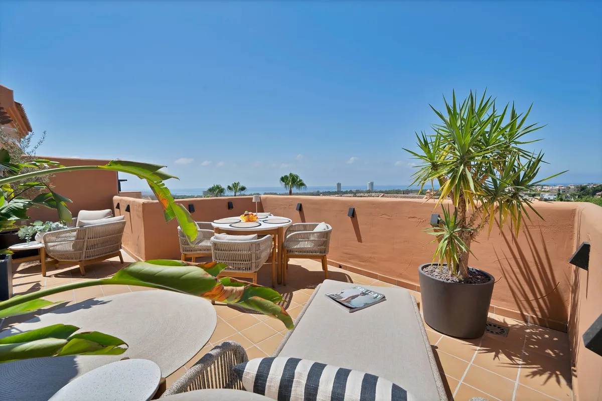 8f97a277-cd90-4381-a0d8-63540fefcbda