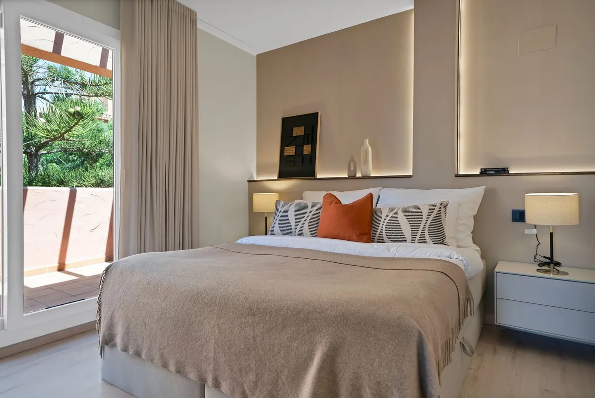 c4089a8b-37c9-43bd-bf4b-acbc1841f14a