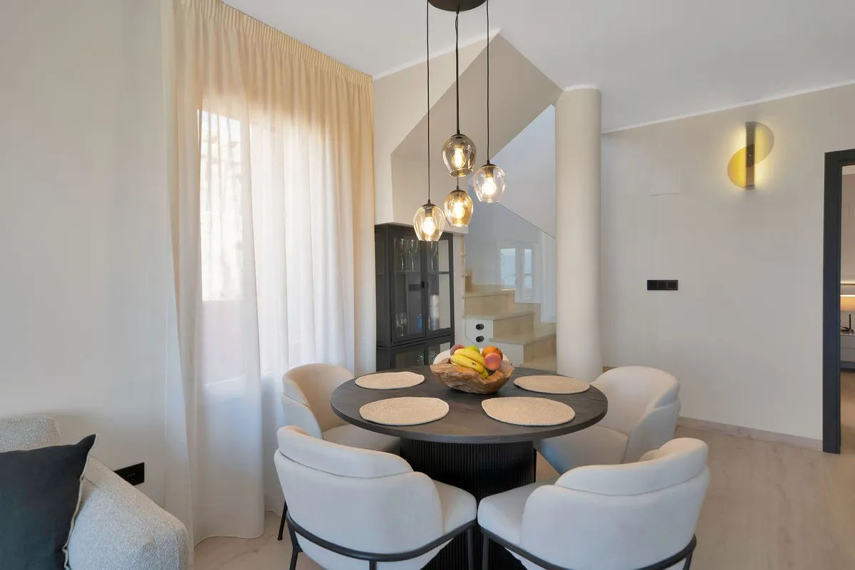 c77a47d2-77a8-4279-aa68-53114bbcd24c